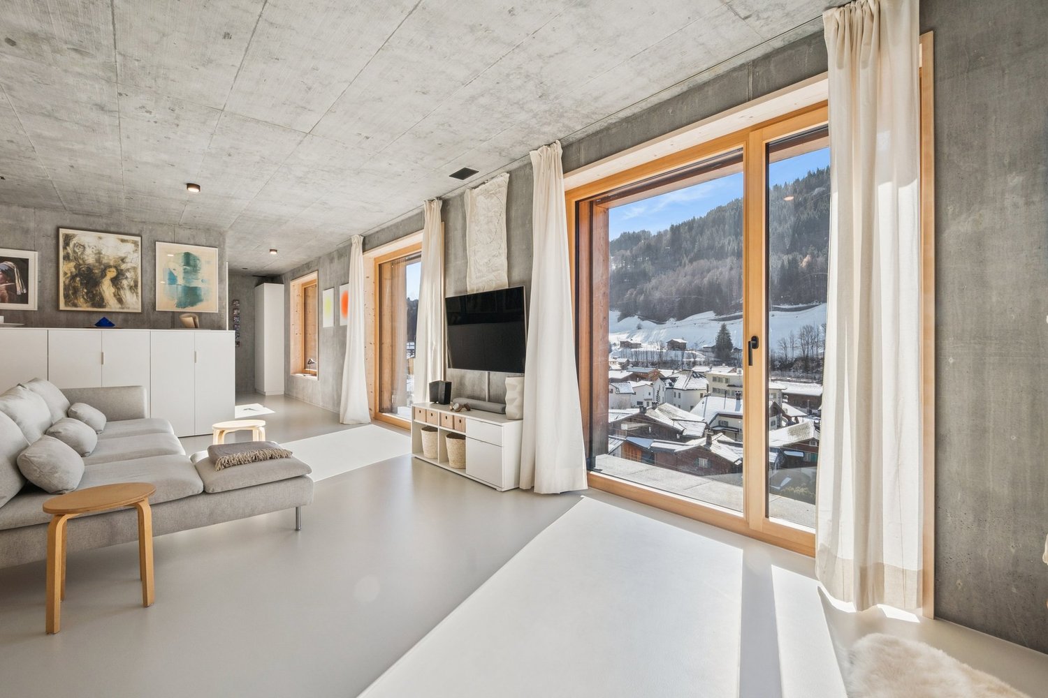 Elegantes Refugium in sonniger Hanglage als Erstwohnsitz - Walde Immobilien AG