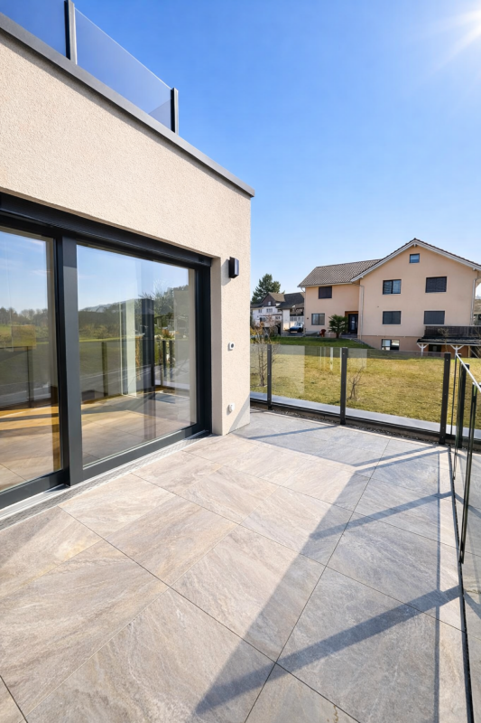 Moderne 3.5-Zimmer-Neubauwohnung mit stilvoller LED-Ambientebeleuchtung und sonnigem Balkon - Bild 7