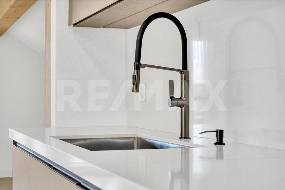 Authenticité et élégance. Superbe et grand 4.5 pièces avec jardin privatif - Bild 8