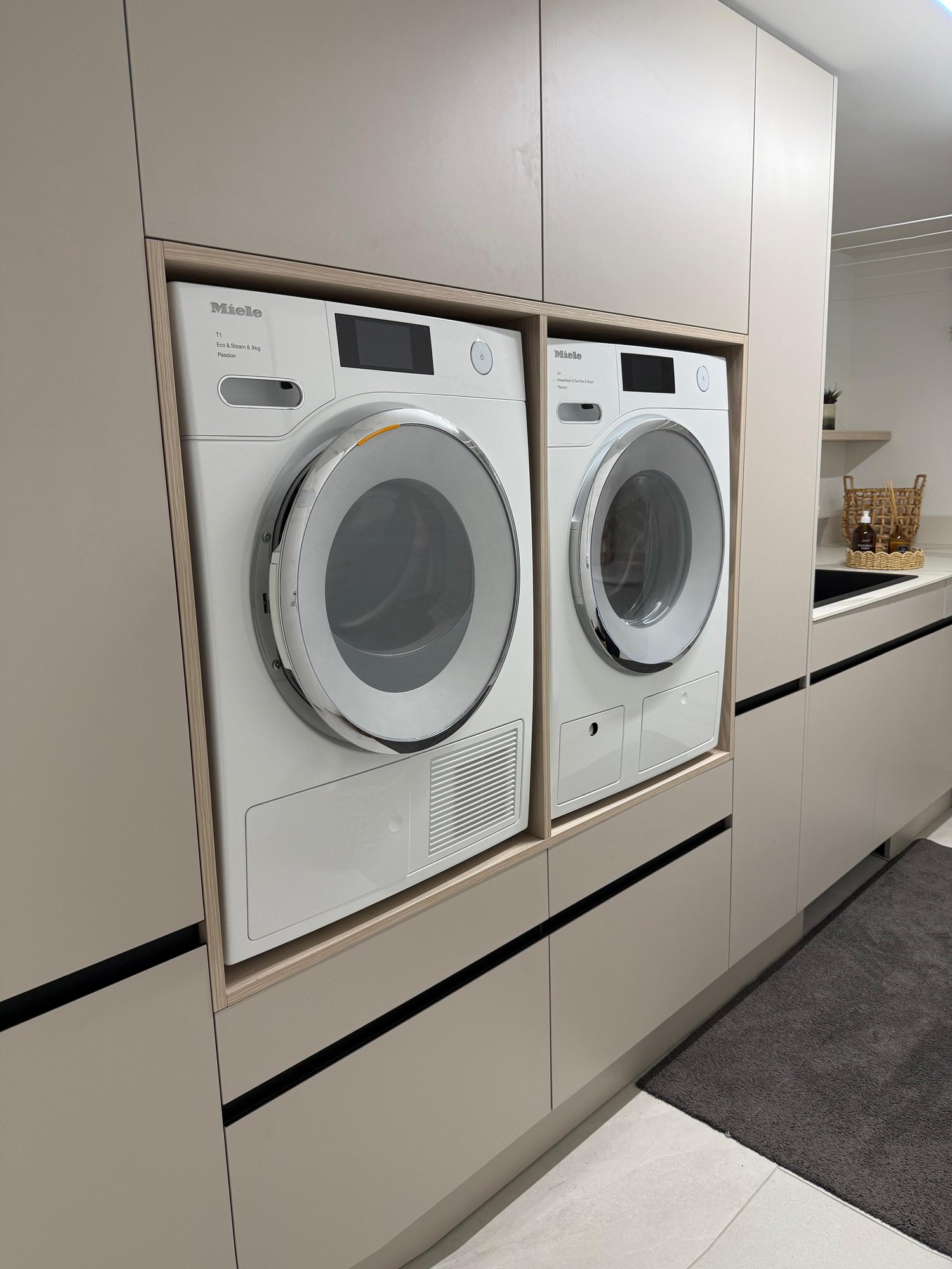 freistehendes 5.5-Zimmer-Einfamilienhaus mit Einliegerwohnung in Zumikon - Bild 12