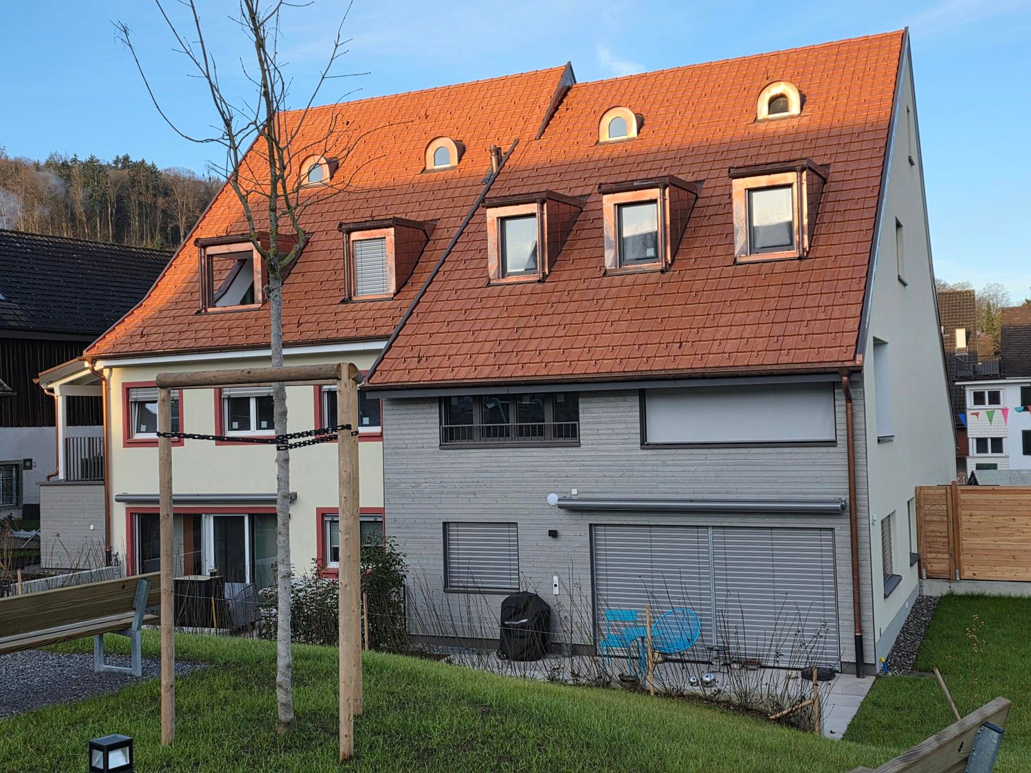 Das "Haus im Haus": 4,5-Zimmer-Wohnung mit Loggia und zusätzlichem Atelier ! A-1.1 - Bild 1