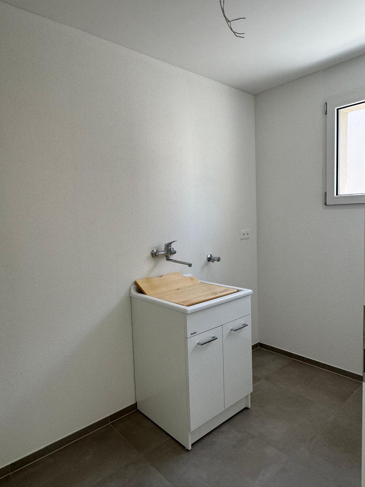 3728 BELLINZONA - 2.5 LOCALI A REDDITO - RECENTE COSTRUZIONE BUONA POSIZIONE - Bild 5