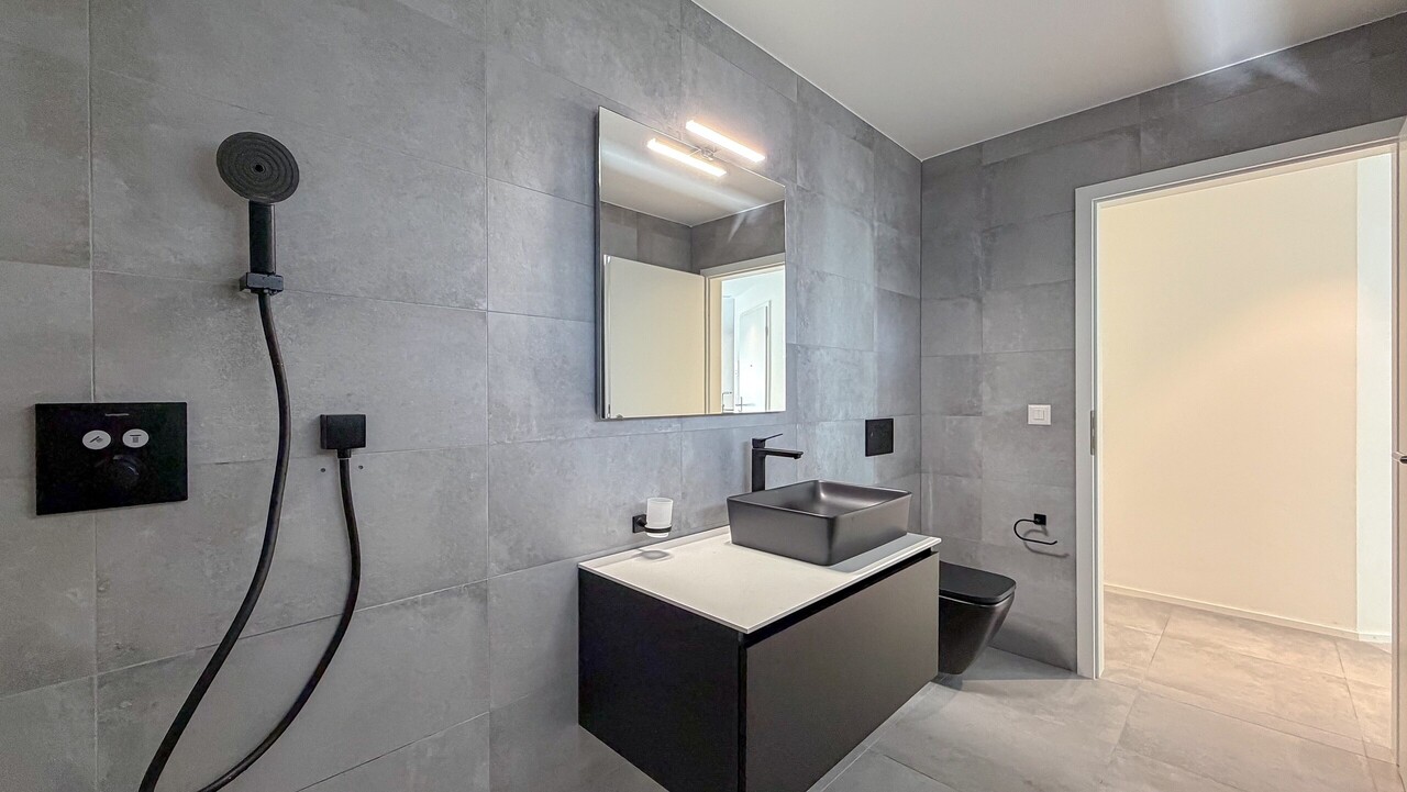 CHARMANT 3.5P NEUF AVEC TERRASSE A DEUX PAS DE LA GARE DE FRIBOURG - Bild 11