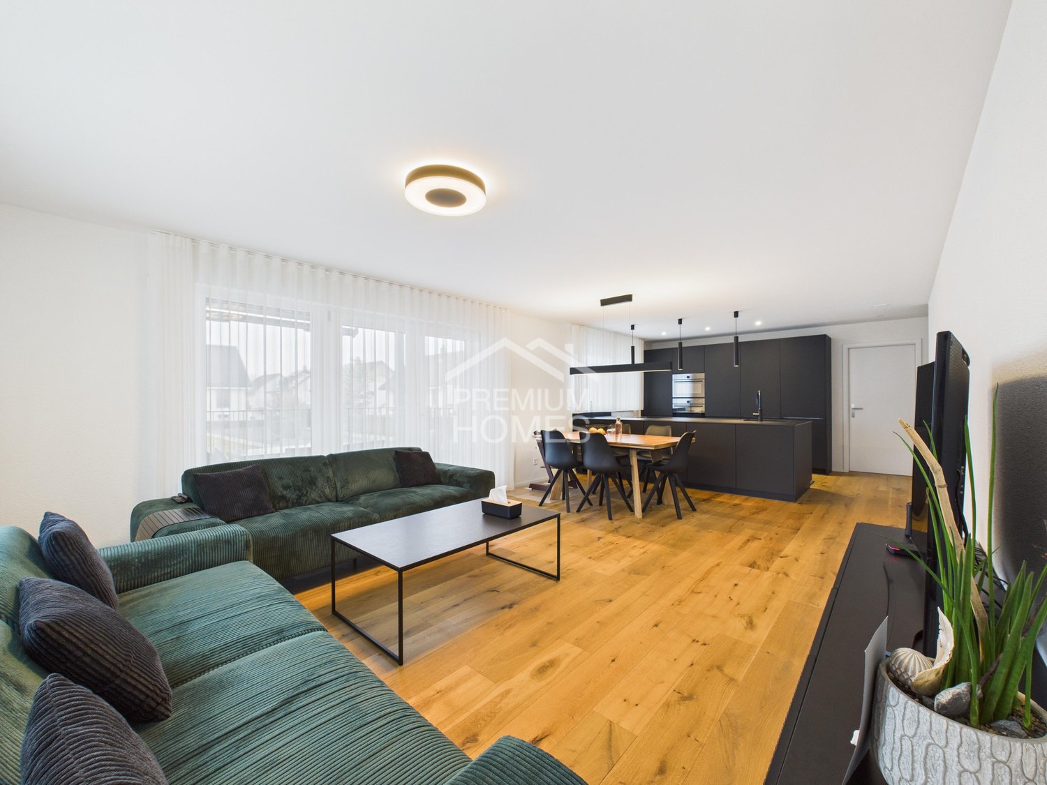 Highlight-Wohnung mit Traumküche, sonnigem Balkon & perfekter Anbindun - Bild 1