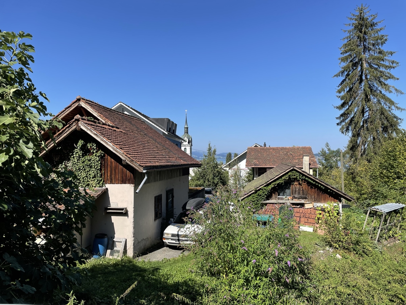 CASA RIVIERA IN VITZNAU ELEGANTE 3.5 ZIMMERWOHNUNGEN 3.OG IM DORF - Bestehende Gebäude