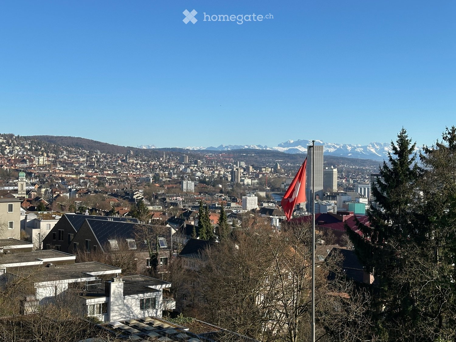 ERSTBEZUG mit schöner Sicht auf Stadt und Berge - Bild 2