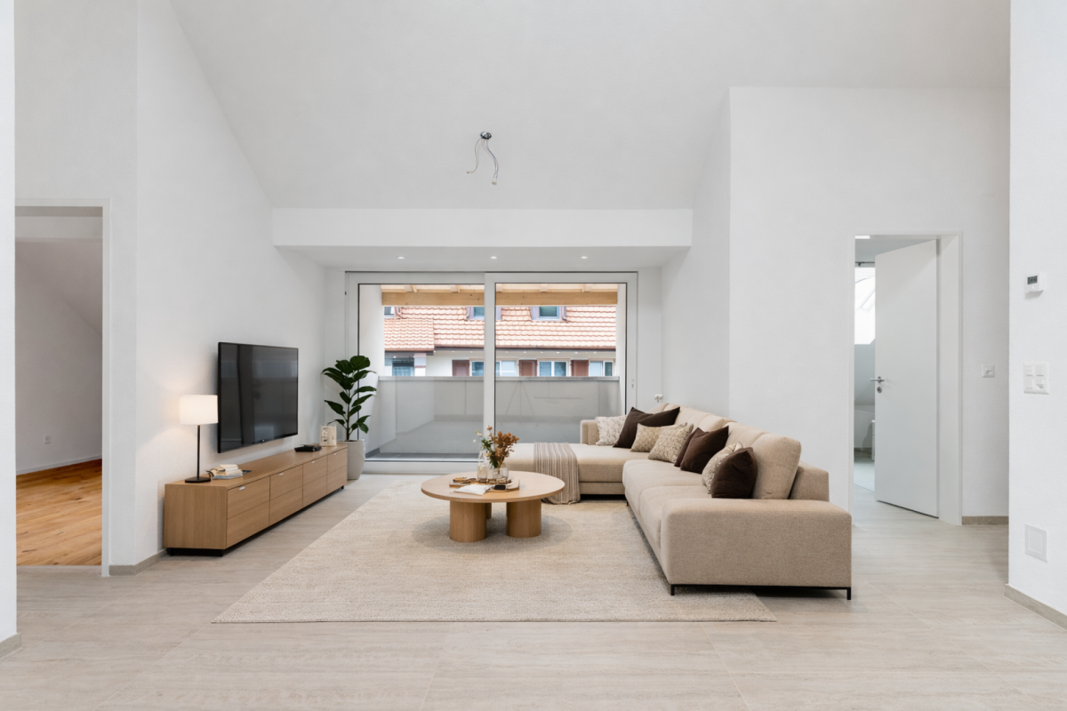 Moderne Eigentumswohnung mit hohen Decken mitten in Ormalingen - Bild 2