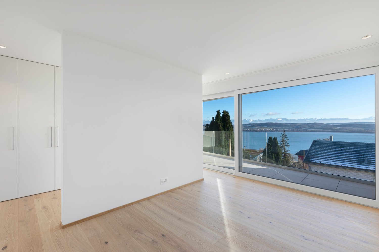 Lugnorre – Villa 6.5 pièces neuve avec vue panoramique sur le Lac de Morat – 215 m² - Bild 6