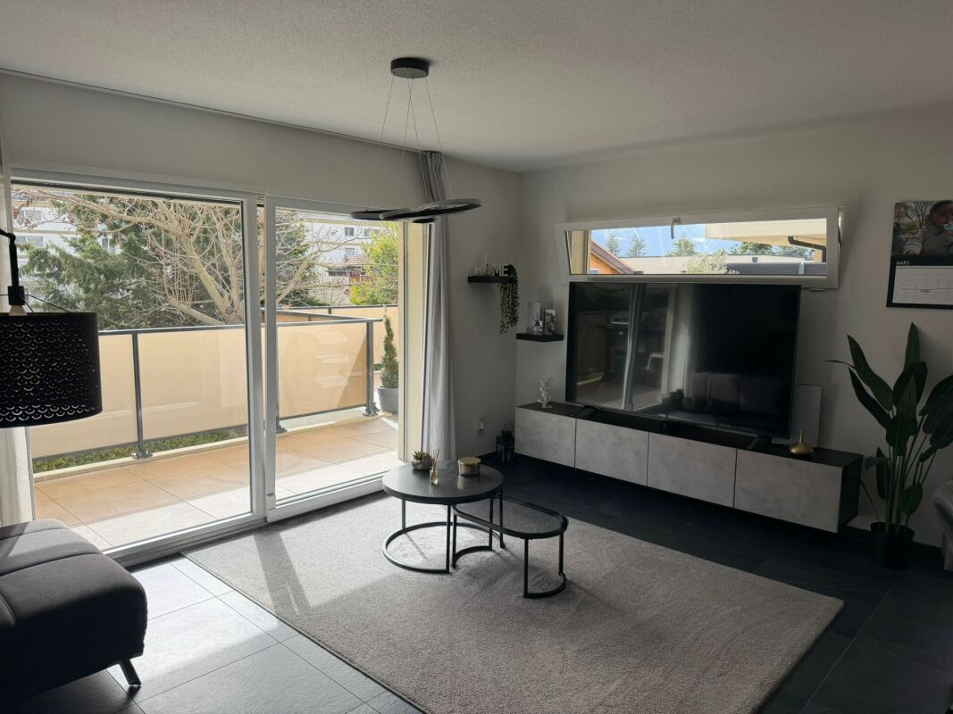 Spacieux et lumineux appartement de 3,5 pièces avec grande terrasse à Saxon - Bild 2