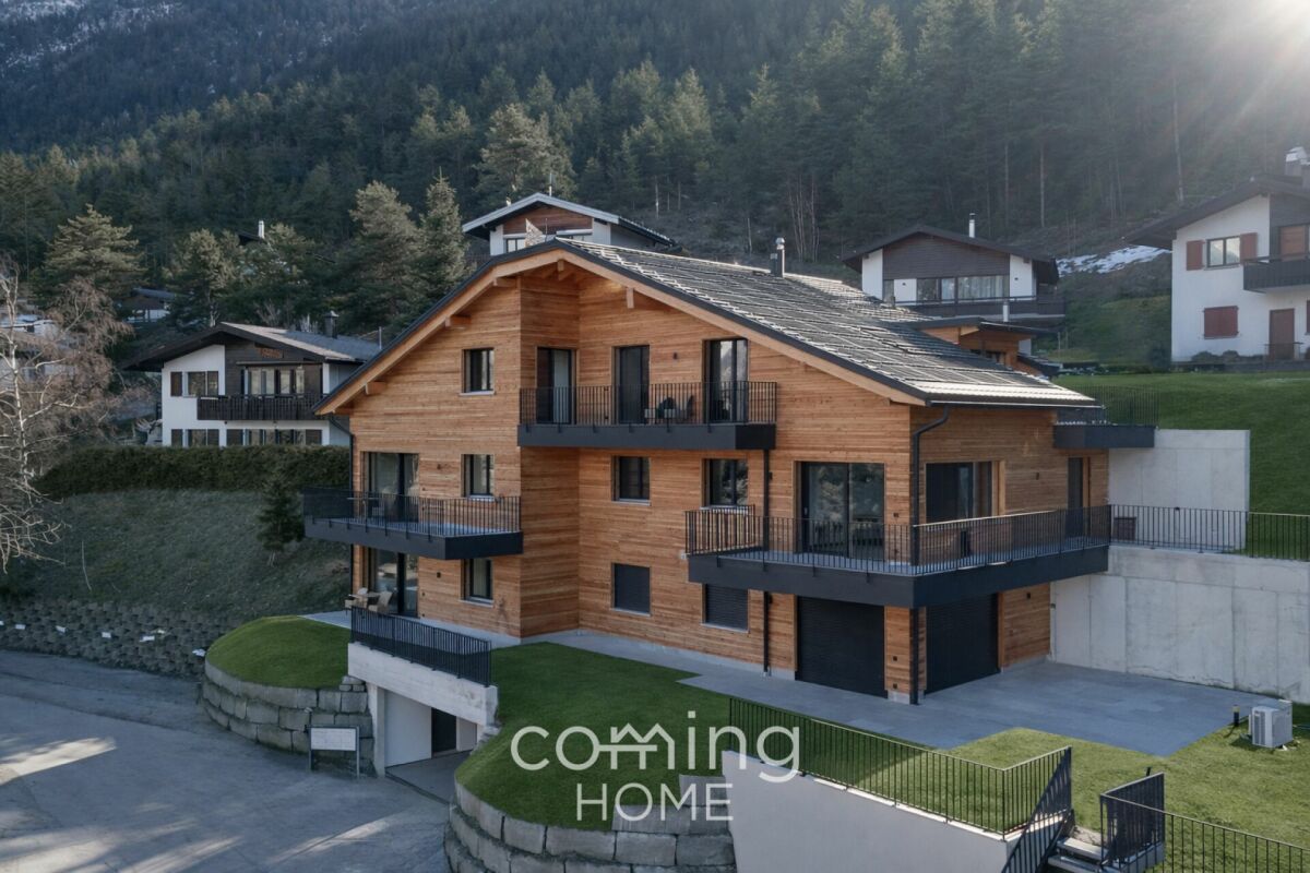 Exklusive 2.5-Zimmer-Wohnung in Ried-Brig im 1.OG mit Panorama-Aussicht & Terrasse - Bild 1