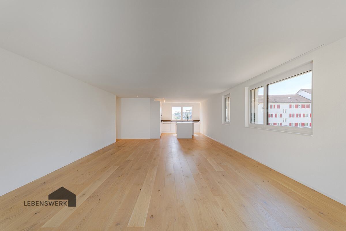 149 m² + 35 m² Balkon - grosszügig wohnen, zentral leben in Kreuzlinge - Ein Raum, der Freiheit gibt. Offen, lichtdurchflutet und weit gestaltet, der perfekte Ort für Alltag, Begegnung und besondere Momente