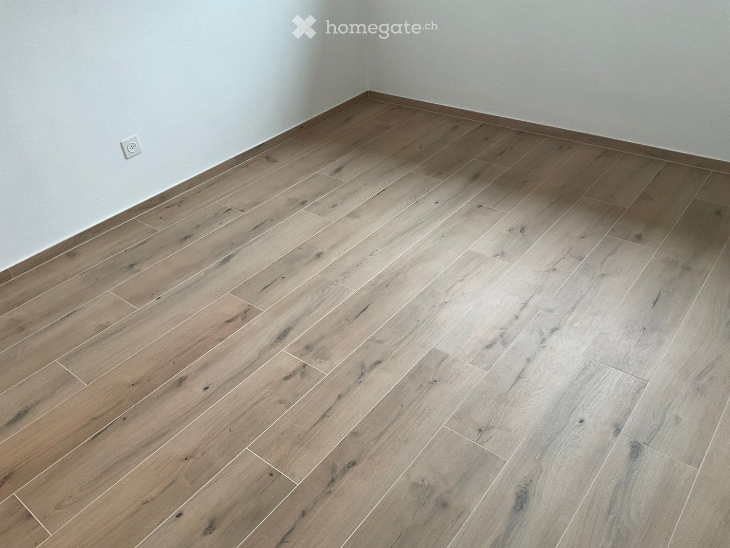 Stilvolles Wohnen im Grünen  kernsanierte 3.5-Zimmerwohnung - Bild 10