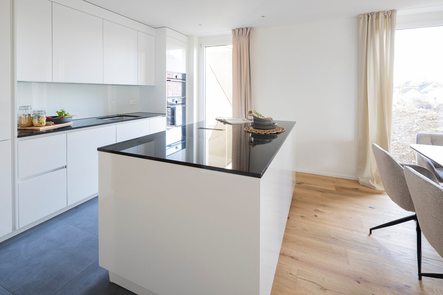 Letzte Neubauwohnungen: Zentral mit grosser Gartenterrasse - Bild 3