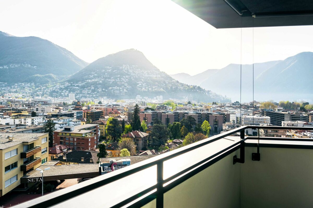 Grosszügiges Attikawohnung mit spektakulärem Seeblick - Bild 4