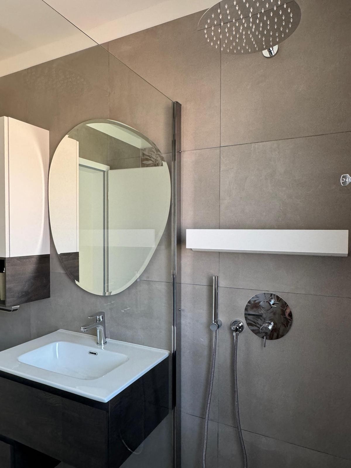 3728 BELLINZONA - 2.5 LOCALI A REDDITO - RECENTE COSTRUZIONE BUONA POSIZIONE - Bild 4