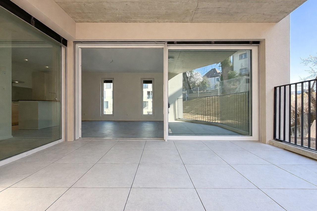 CHARMANT 3.5P NEUF AVEC TERRASSE A DEUX PAS DE LA GARE DE FRIBOURG - Bild 2