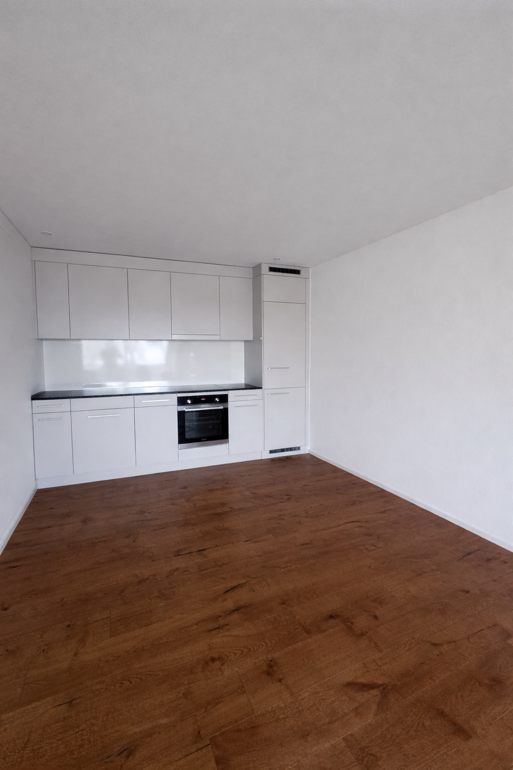 Moderne 2-Zimmer-Wohnung mit Balkon in Lengnau -  Bild 1