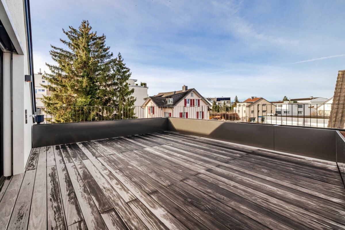 Erstbezug Neubau: Design, Licht & Komfort - Exklusive 5.5 Zimmer-Dachattikawohnung im beliebten Horn - Bild 4