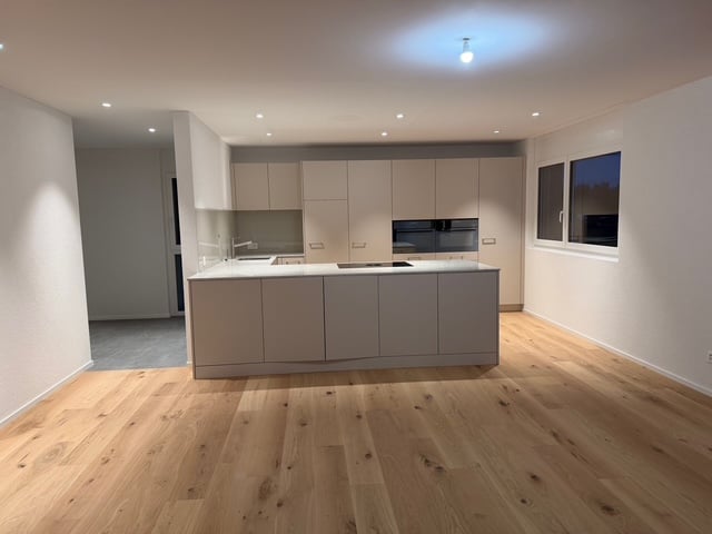 Moderne 5-Zimmer-Duplex-Wohnung in ruhiger Lage von Roggwil - Bild 1