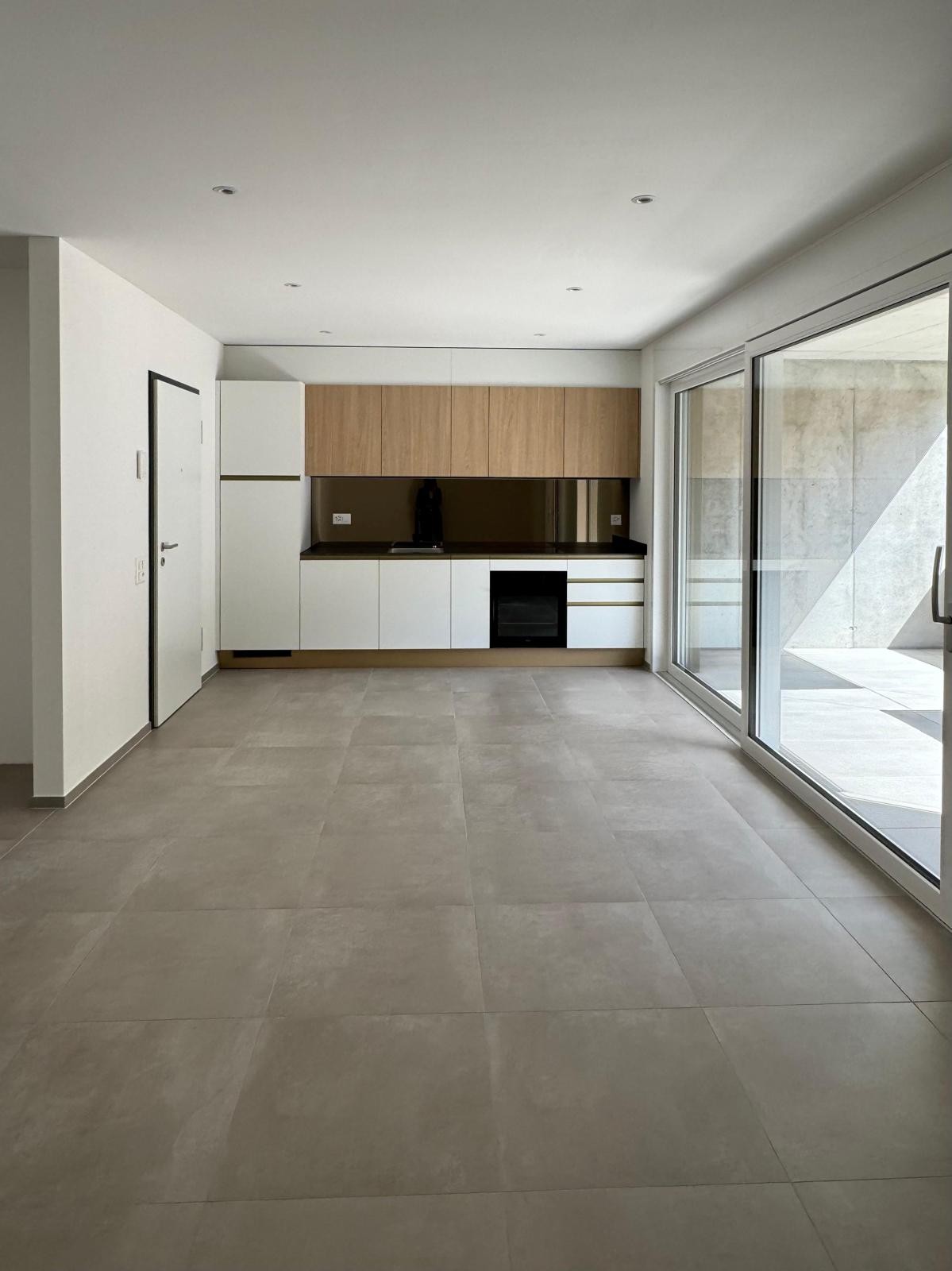 3728 BELLINZONA - 2.5 LOCALI A REDDITO - RECENTE COSTRUZIONE BUONA POSIZIONE - Bild 1