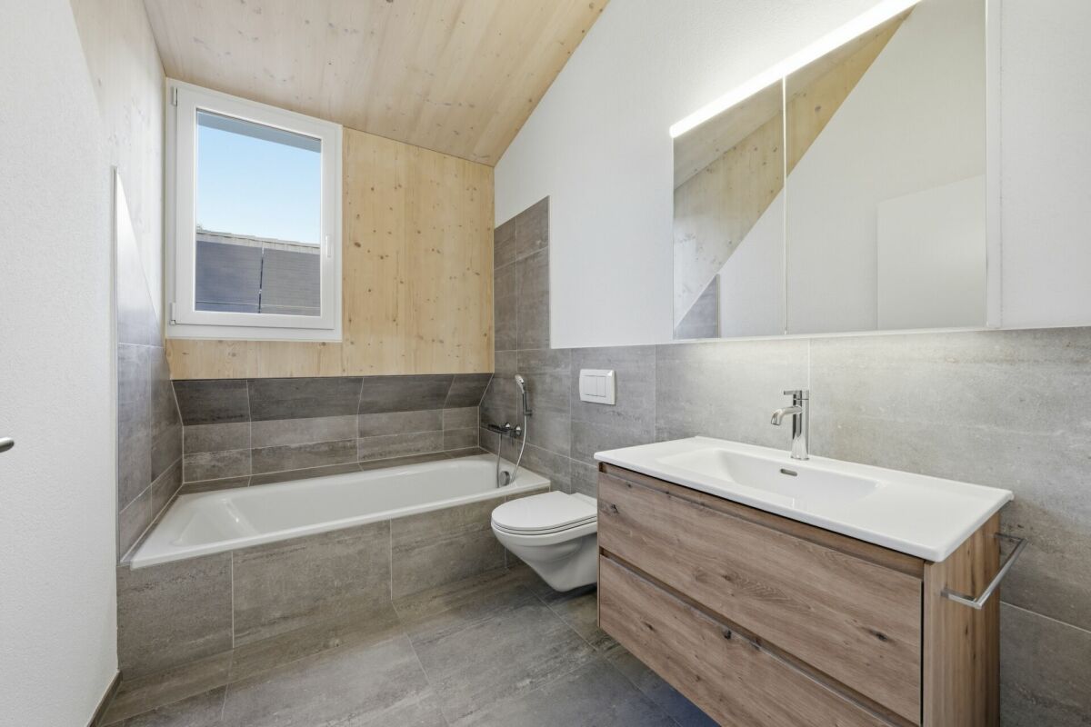 Modernes Doppel-Einfamilienhaus mit  viel Platz, hochwertigem Ausbau und  Garten in Stein am Rhein - Bild 12