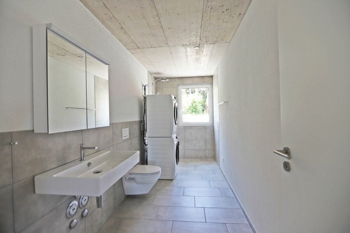 Moderne 3.5-Zimmer-Wohnung mit Gartenanteil in Kümmertshausen - attraktives Renditeobjekt -  Bild 5