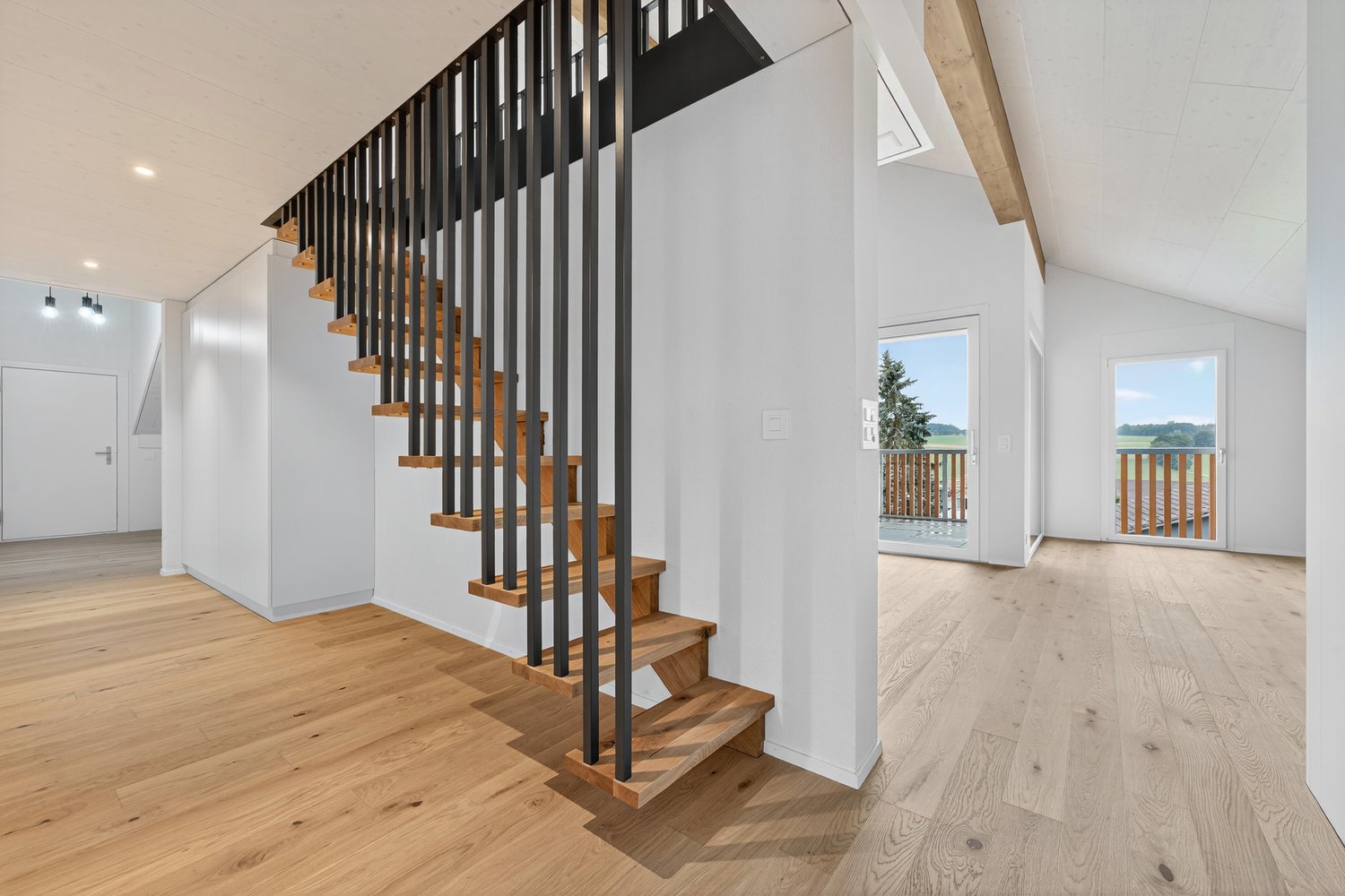 Einzigartige sonnige 4.5-Zimmer-Dachwohnung mit Galerie und Weitsicht - Bild 13