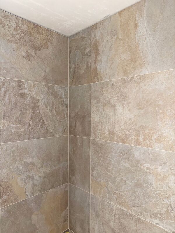 Nur noch 2 Erdgeschosswohnungen verfügbar – modern wohnen mit Blick auf den Niesen - Bild 6