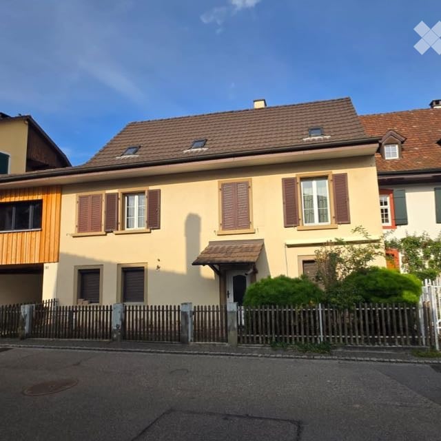 Exklusives 6.5-Zimmer-Einfamilienhaus – frisch kernsaniert in Frenkendorf - Bild 1