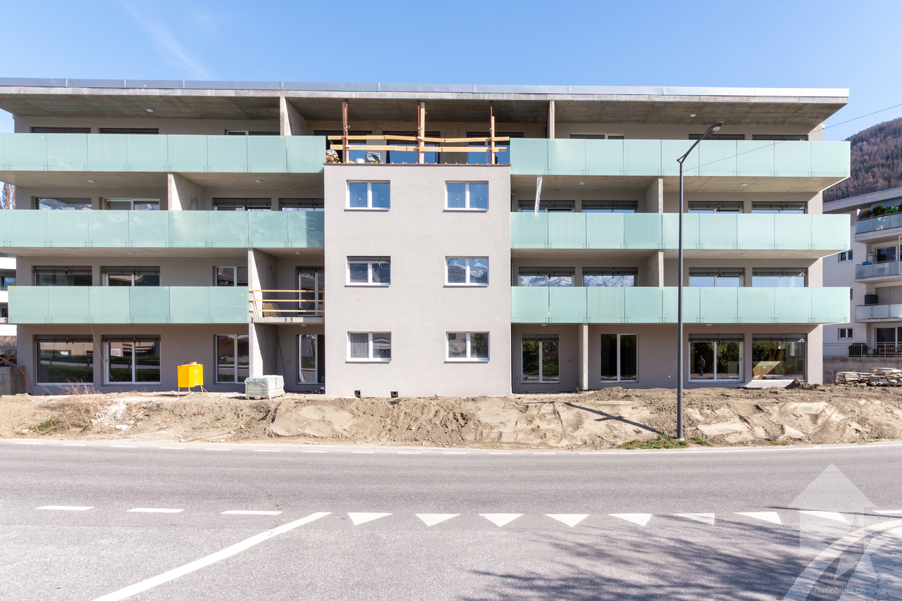 Attique 4.5 pièces orienté ouest avec vue dégagée sur les Alpes - Bild 1