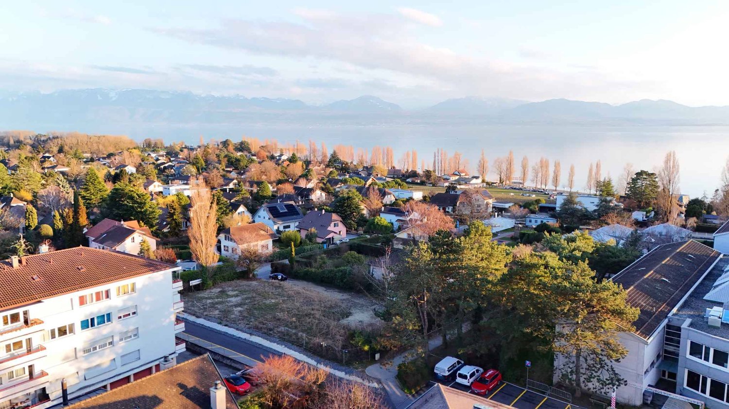 Superbe villa mitoyenne dans un quartier prestigieux ! - Bild 1