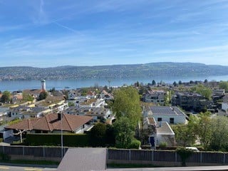 4,5 Zimmer Maisonette - Attikawohnung in Thalwil mit 180° Seesicht und hohem Eigentumsstandard -  Bild 1