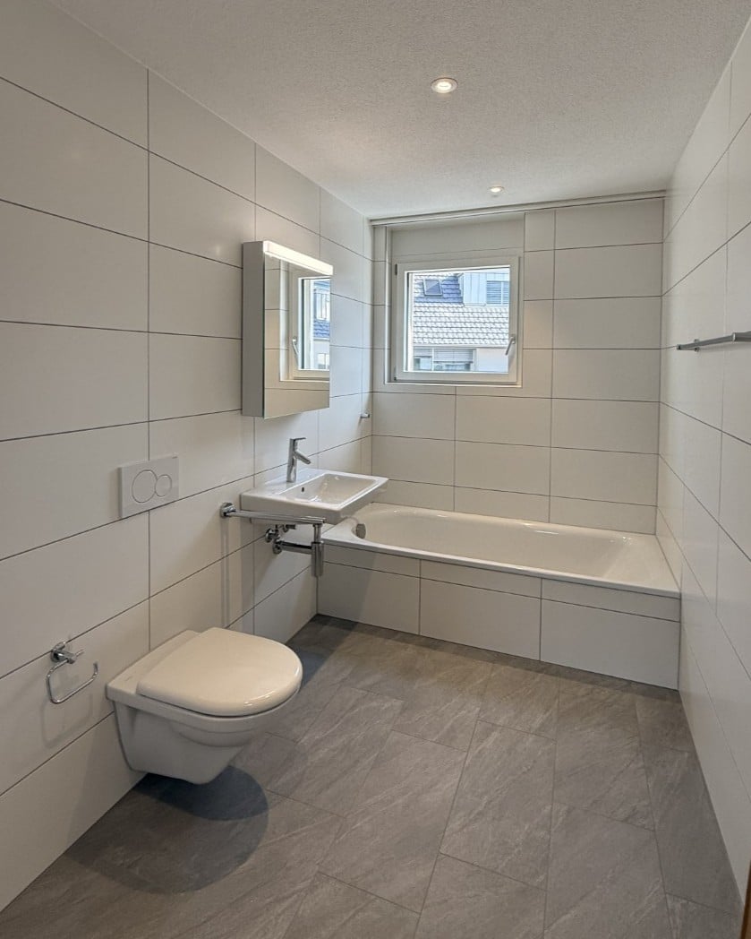 4.5 Zimmer-Attikawohnung mit grosser Dachterrasse - Bad