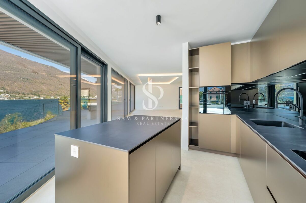 Nuova villa con vista lago -  Bild 11