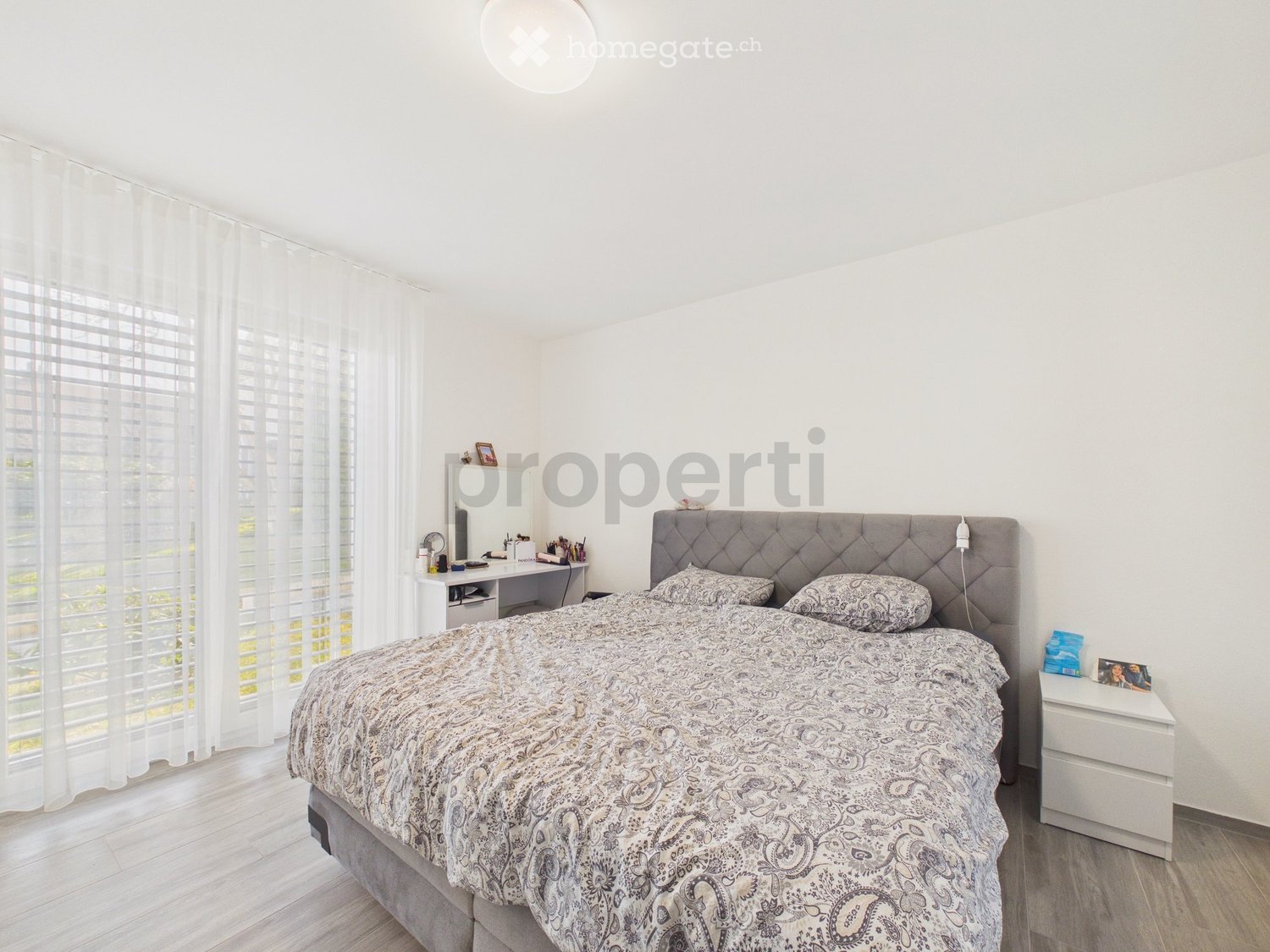 Helle 3.5-Zimmer Gartenwohnung mit 2 Sitzplätzen in Embrach -  Bild 2