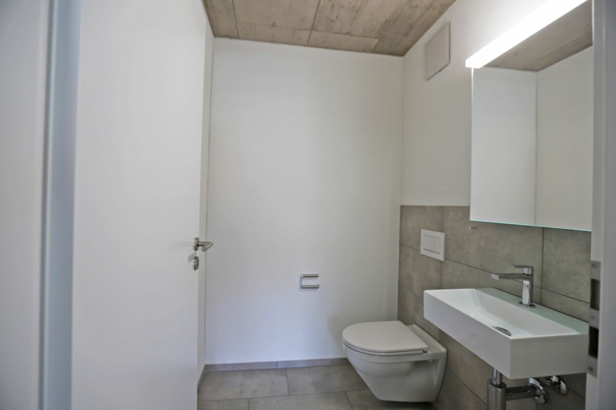 Moderne 3.5-Zimmer-Wohnung mit Gartenanteil in Kümmertshausen - attraktives Renditeobjekt -  Bild 4