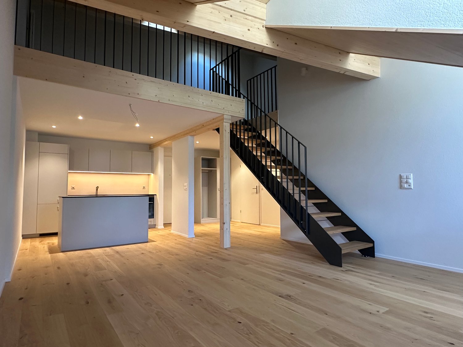 Charmante Wohnung mit Galerie – Erstvermietung nach Neubau im Zentrum von Thun -  Bild 4