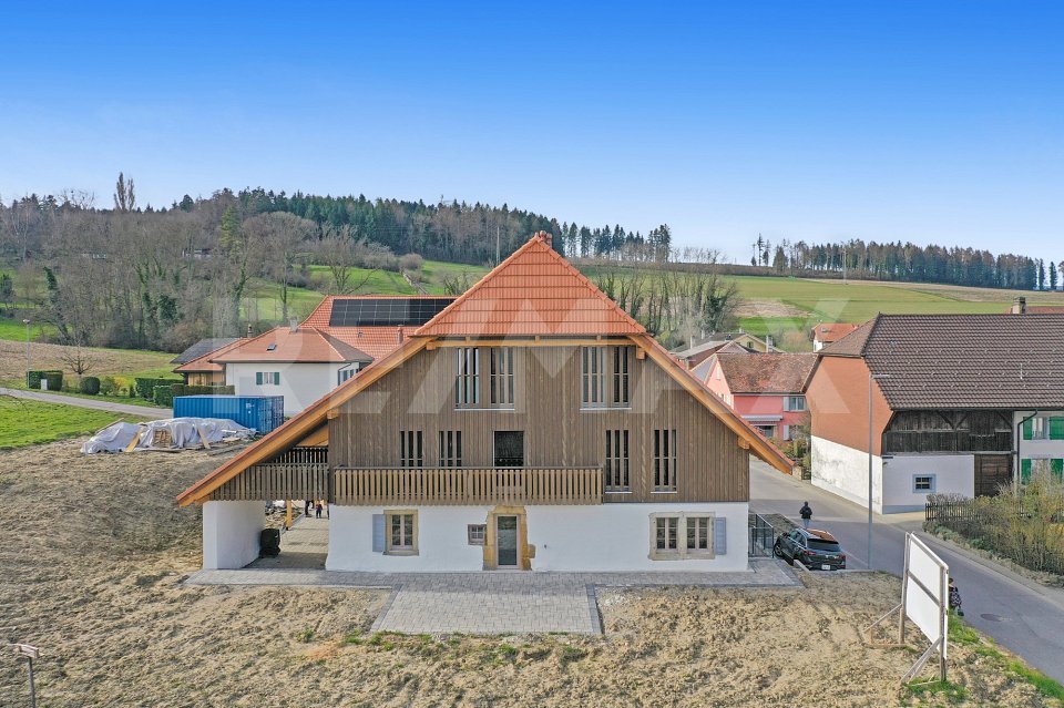 Authenticité et élégance. Superbe et grand 4.5 pièces avec jardin privatif - Bild 9