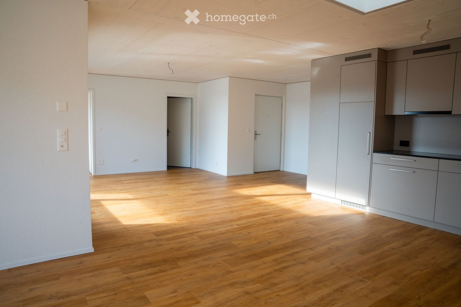 Moderne 2.5-Zimmer-Neubau-Wohnung in Hausen AG - Bild 1