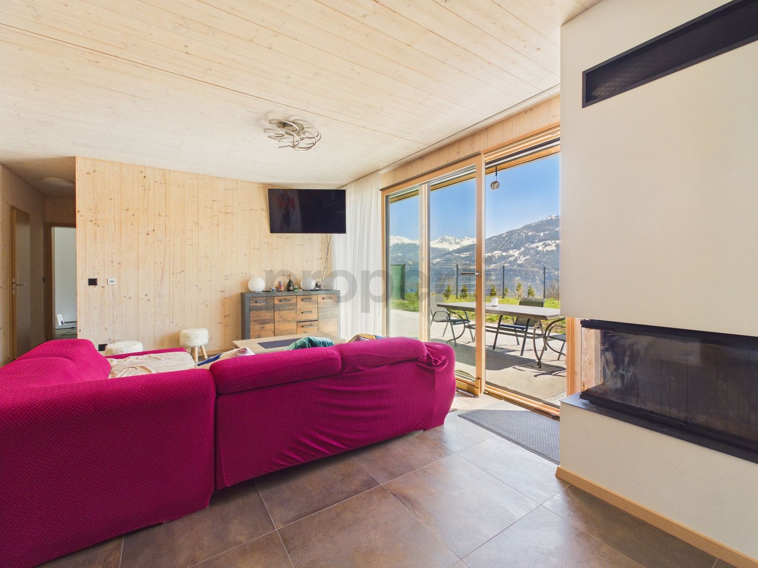 Modernes 5.5-Zimmer-Reihenhaus mit Parkmoeglichkeit, Lens - Image 2