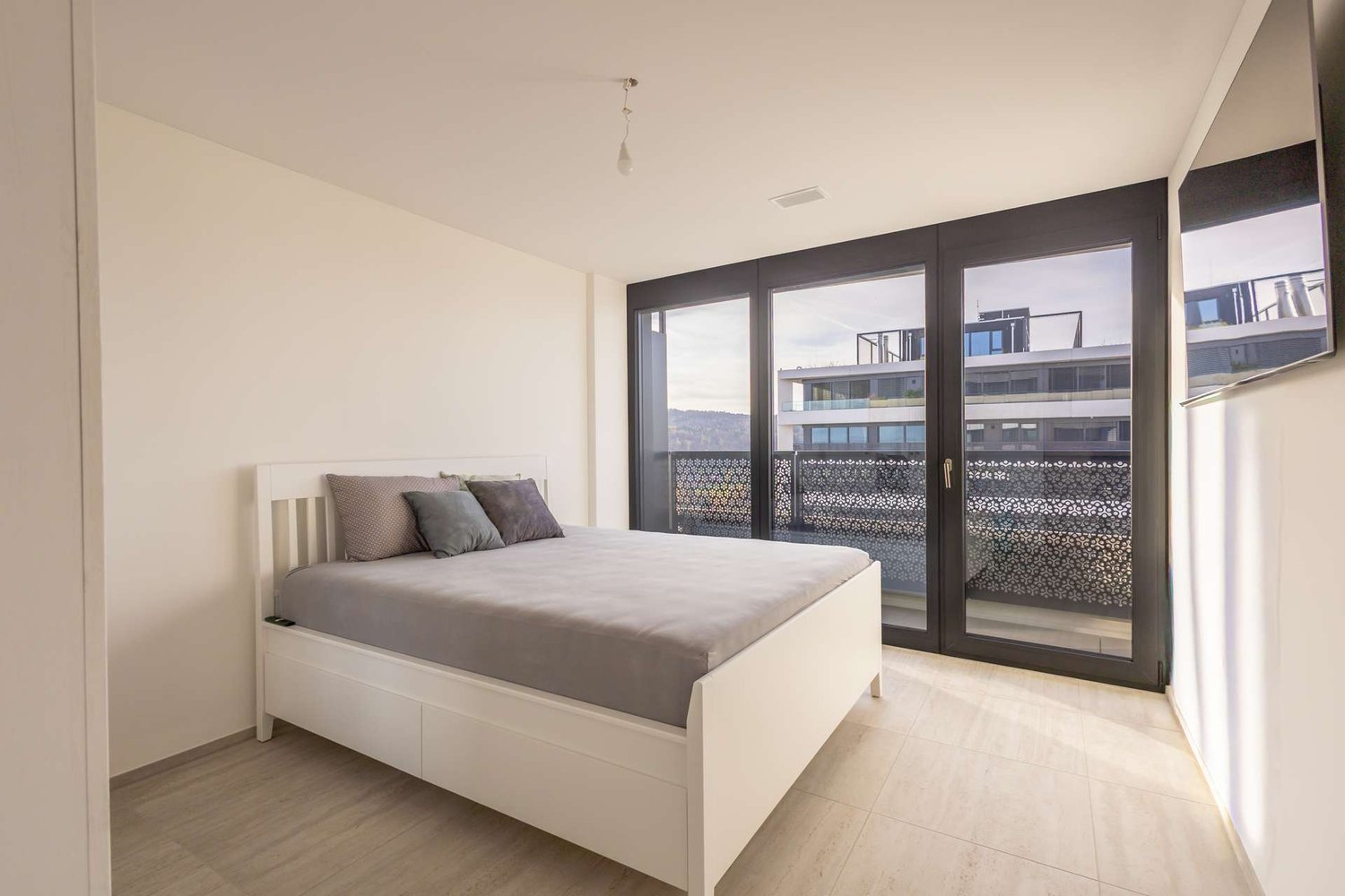 RESERVIERT: Wohnen auf 104 Meter in der vierthöchsten Wohnung der Schweiz, 5.5 Zimmerwohnung Dübendorf - Zimmer 2