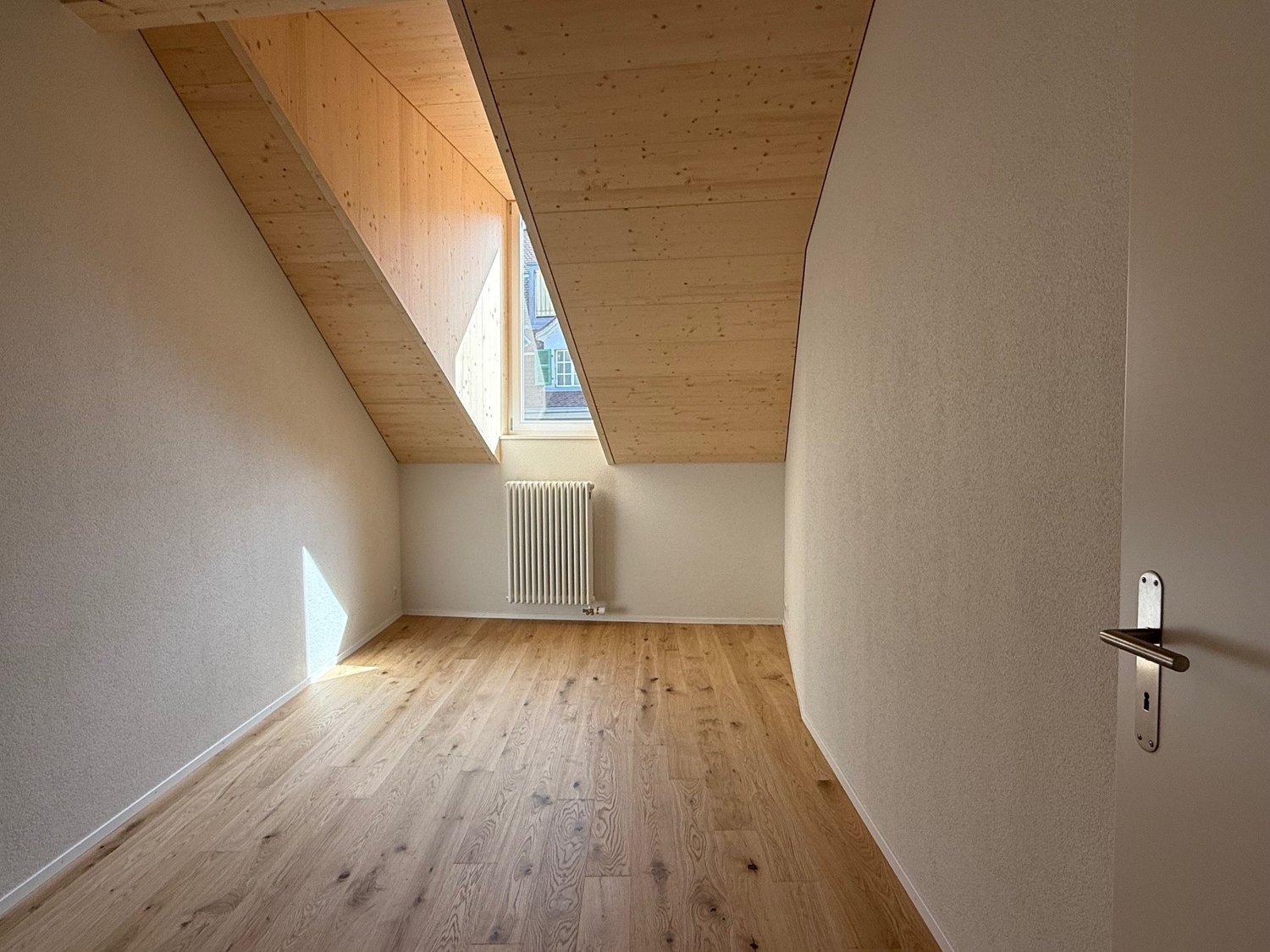 Charmante Wohnung mit Galerie – Erstvermietung nach Neubau im Zentrum von Thun -  Bild 9