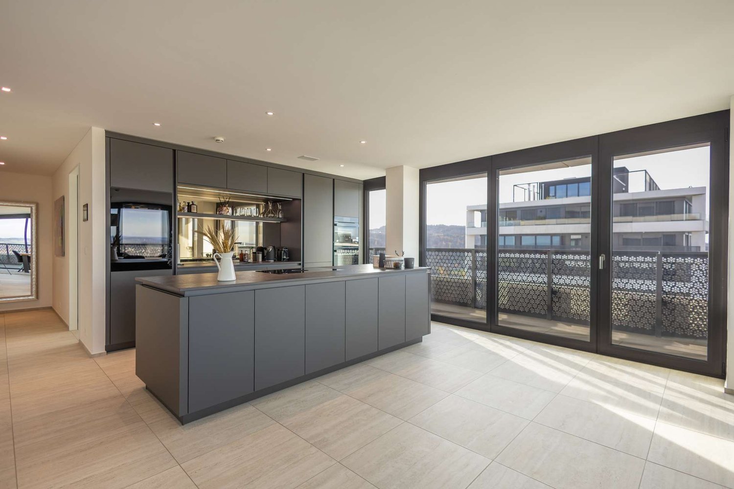 RESERVIERT: Wohnen auf 104 Meter in der vierthöchsten Wohnung der Schweiz, 5.5 Zimmerwohnung Dübendorf - Küche