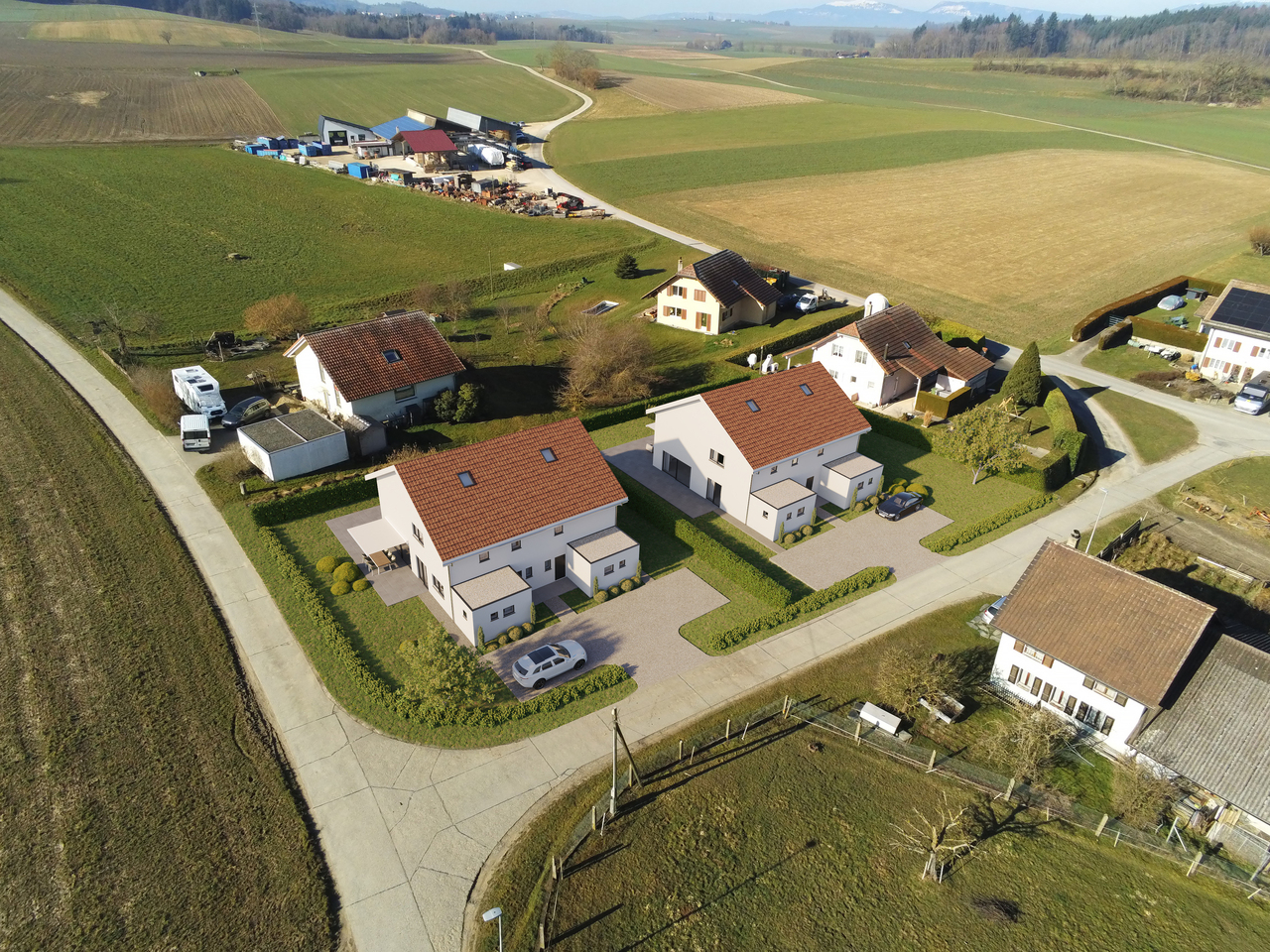 Villa neuve sur plan dans un espace verdoyant - Bild 2