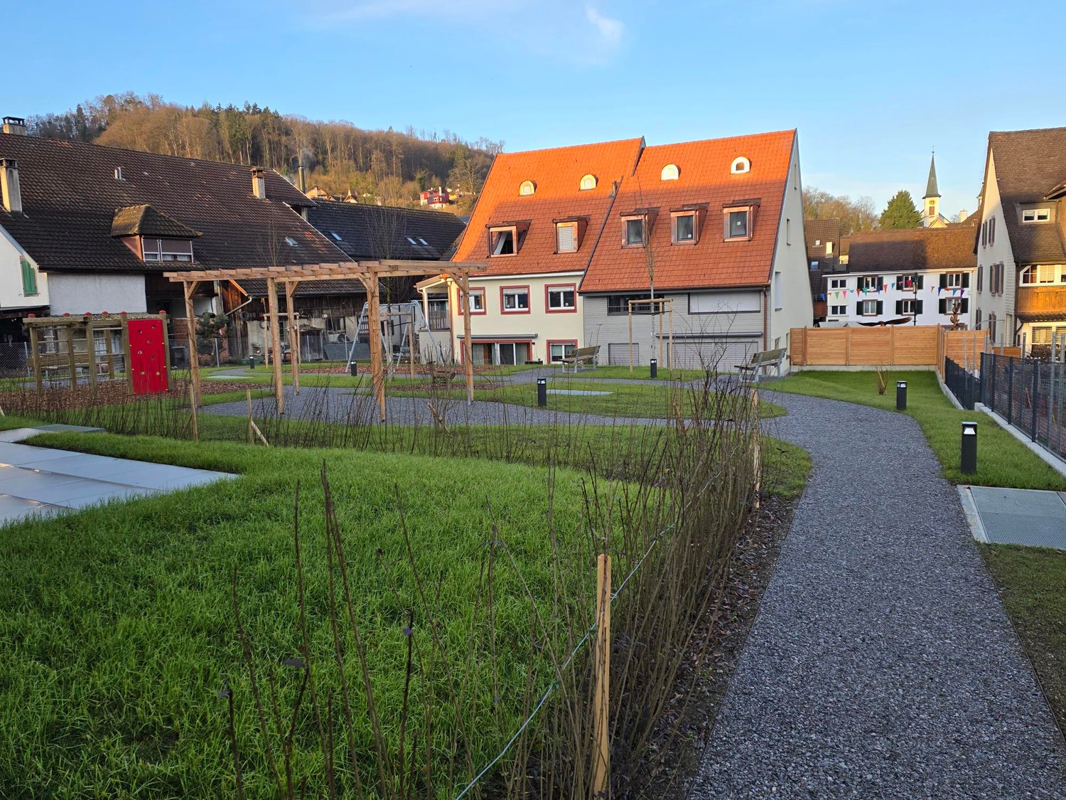 Das "Haus im Haus": 4,5-Zimmer-Wohnung mit Loggia und zusätzlichem Atelier ! A-1.1 - Bild 3