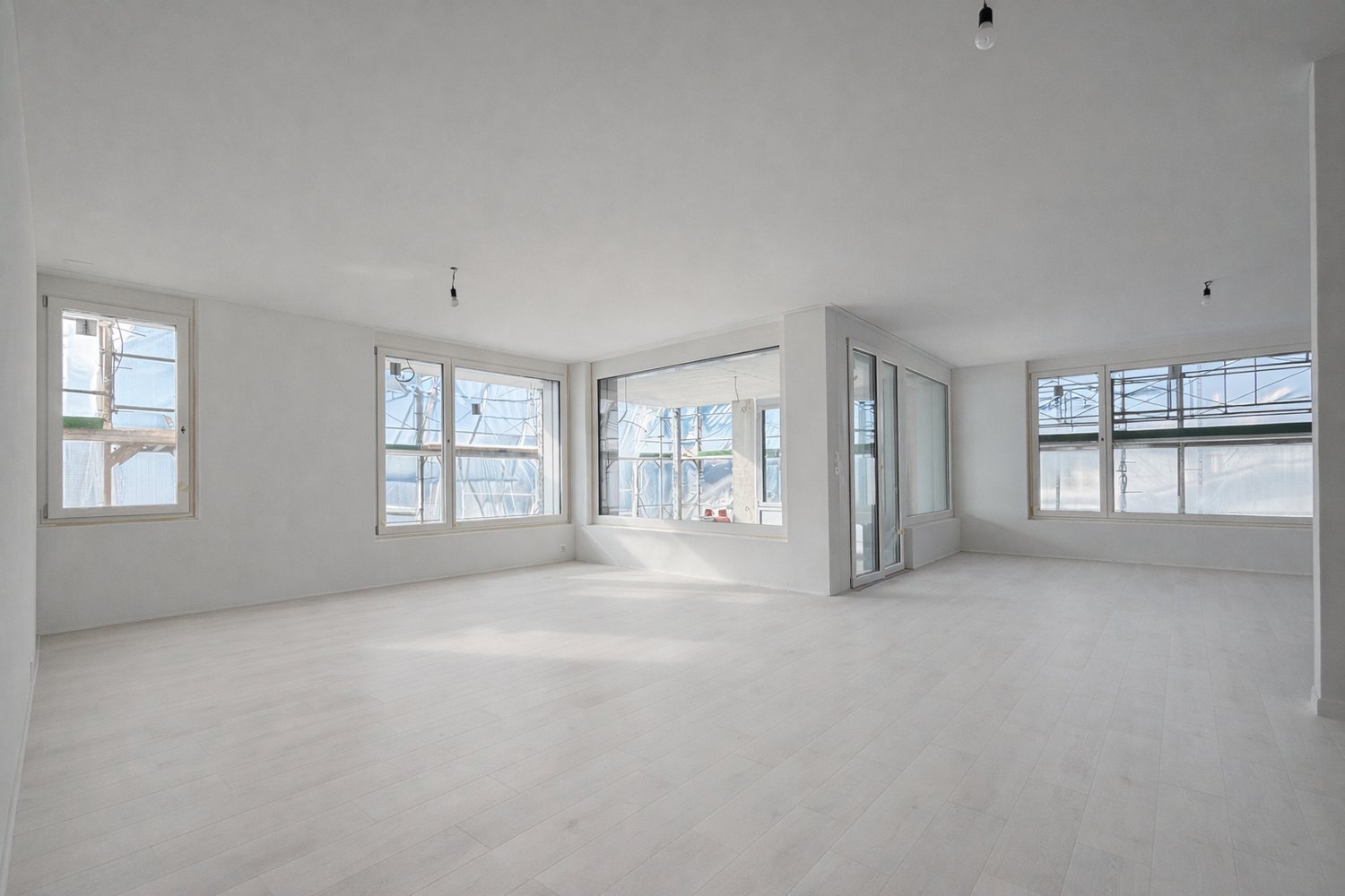 Erstvermietung 5.5-Zimmer-Neubau-Wohnung -  Bild 1