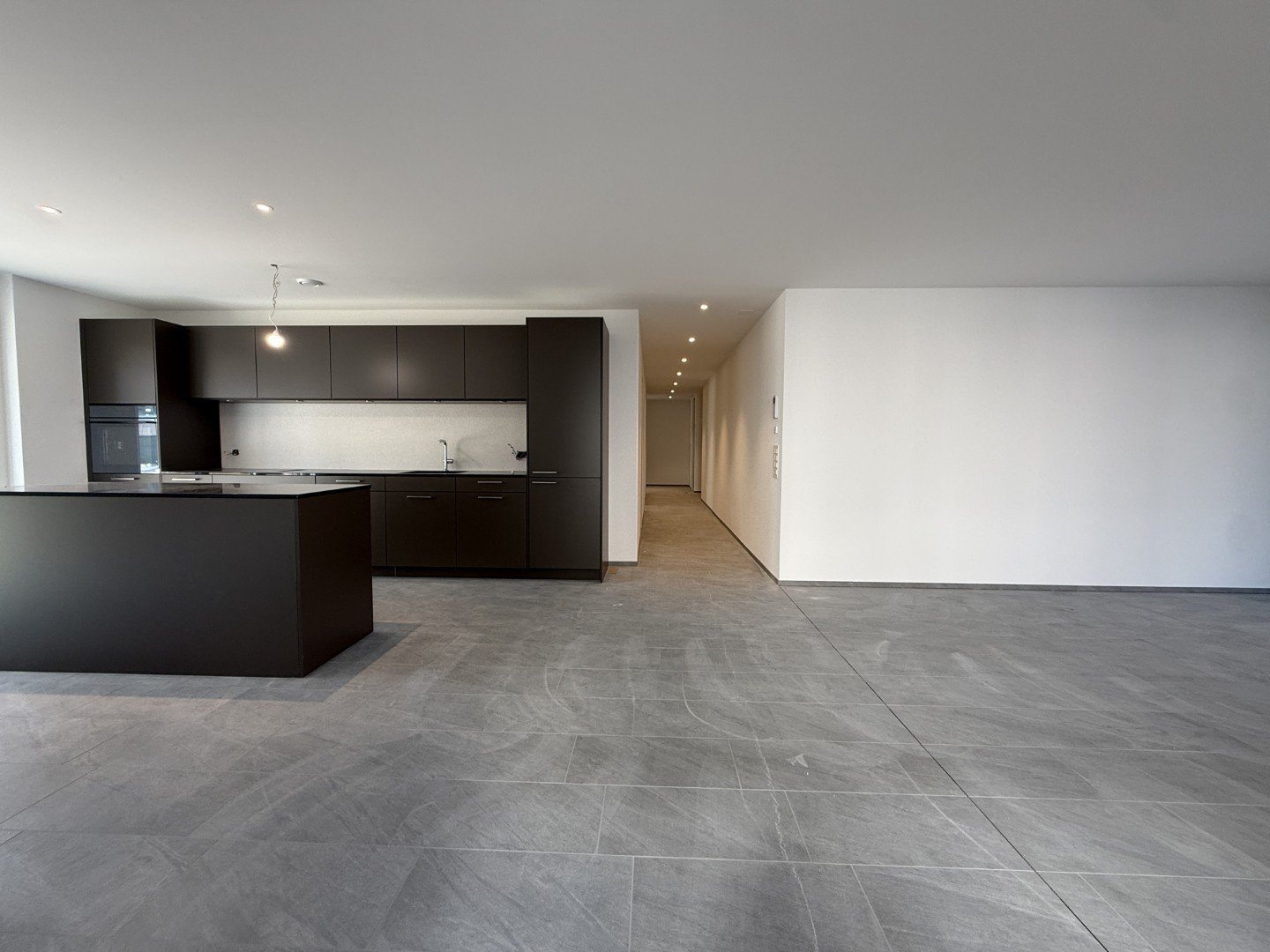 3.5 Zimmer-Gartenwohnung in Erstbezug - Küche Korridor