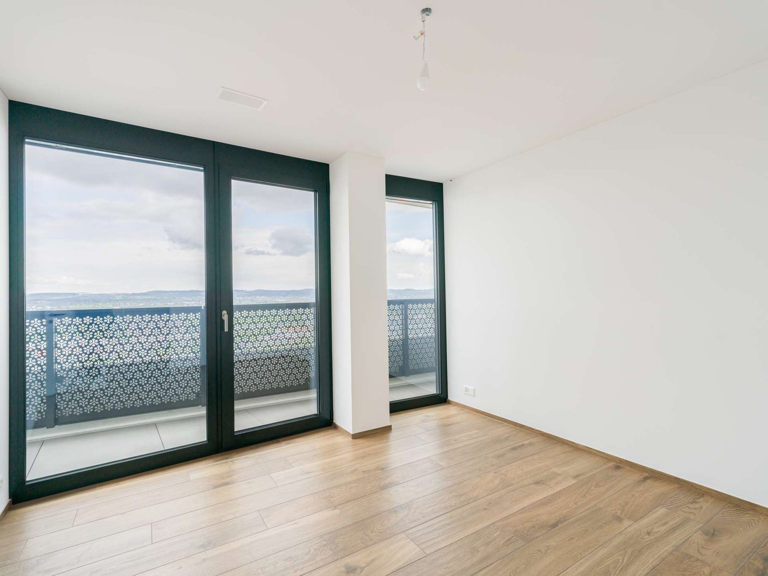 Über den Wolken: Exklusive 5.5-Zimmerwohnung im 31. Stock mit Panoramablick -  Bild 7
