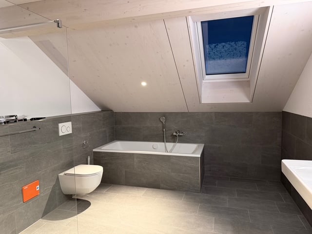 Moderne 5-Zimmer-Duplex-Wohnung in ruhiger Lage von Roggwil - Bild 4