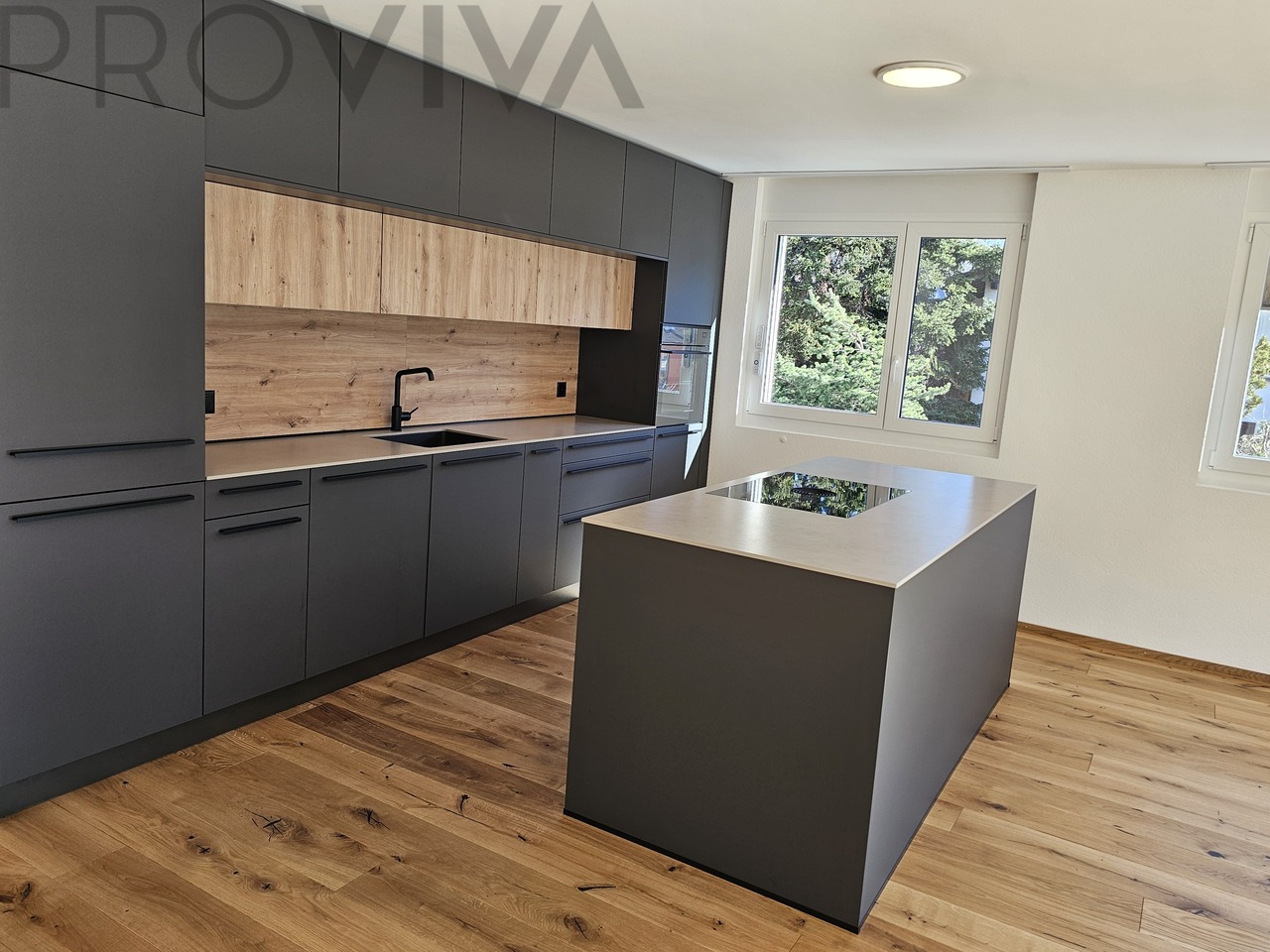 VIEL WOHNRAUM - GROSSE TERRASSE & FREIE AUSSICHT - Bild 10